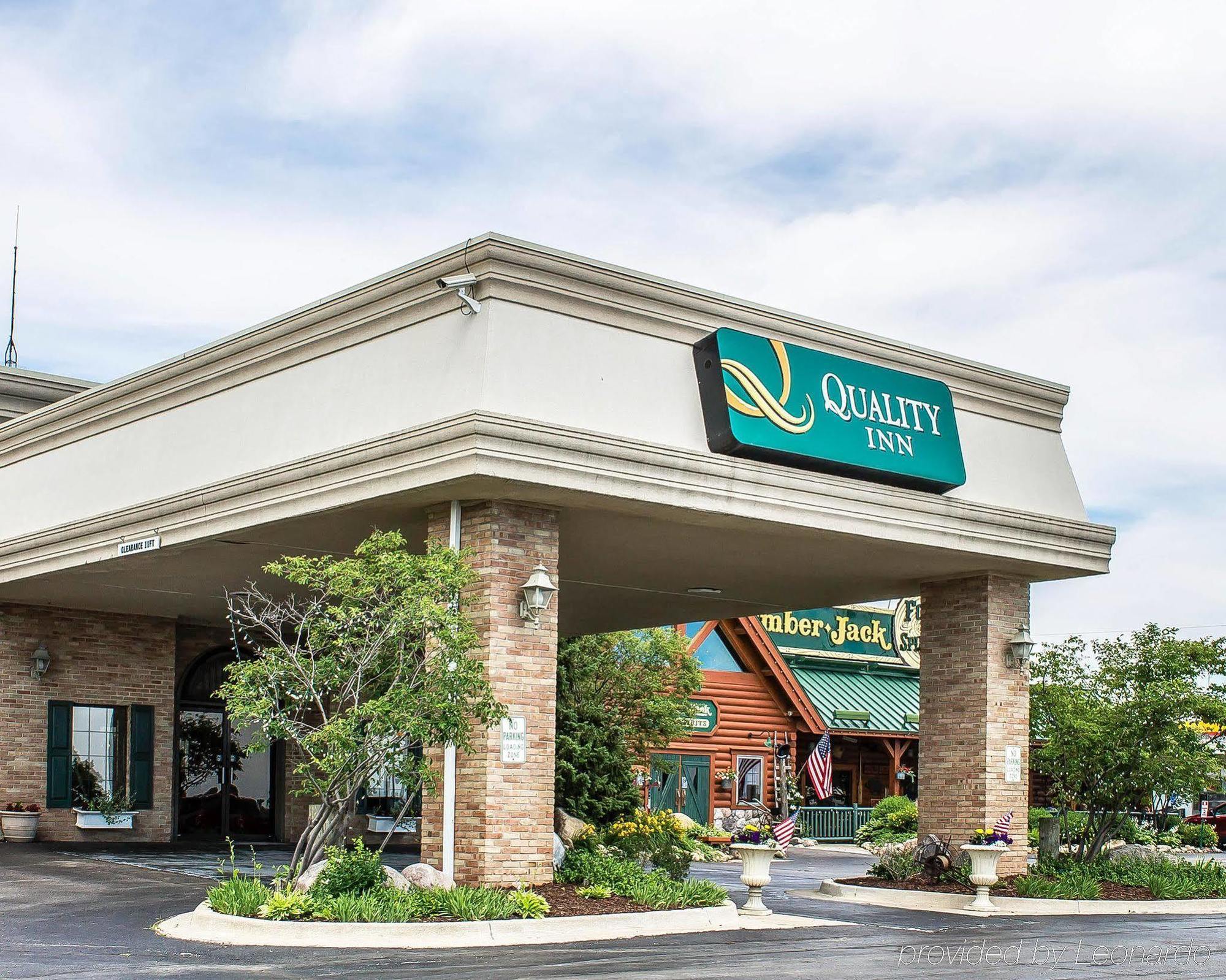 Quality Inn West Branch Exterior photo